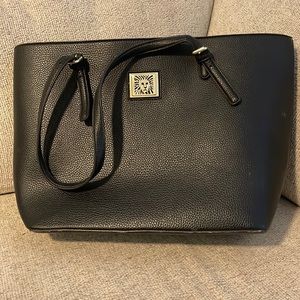 Anne Klein black pocketbook